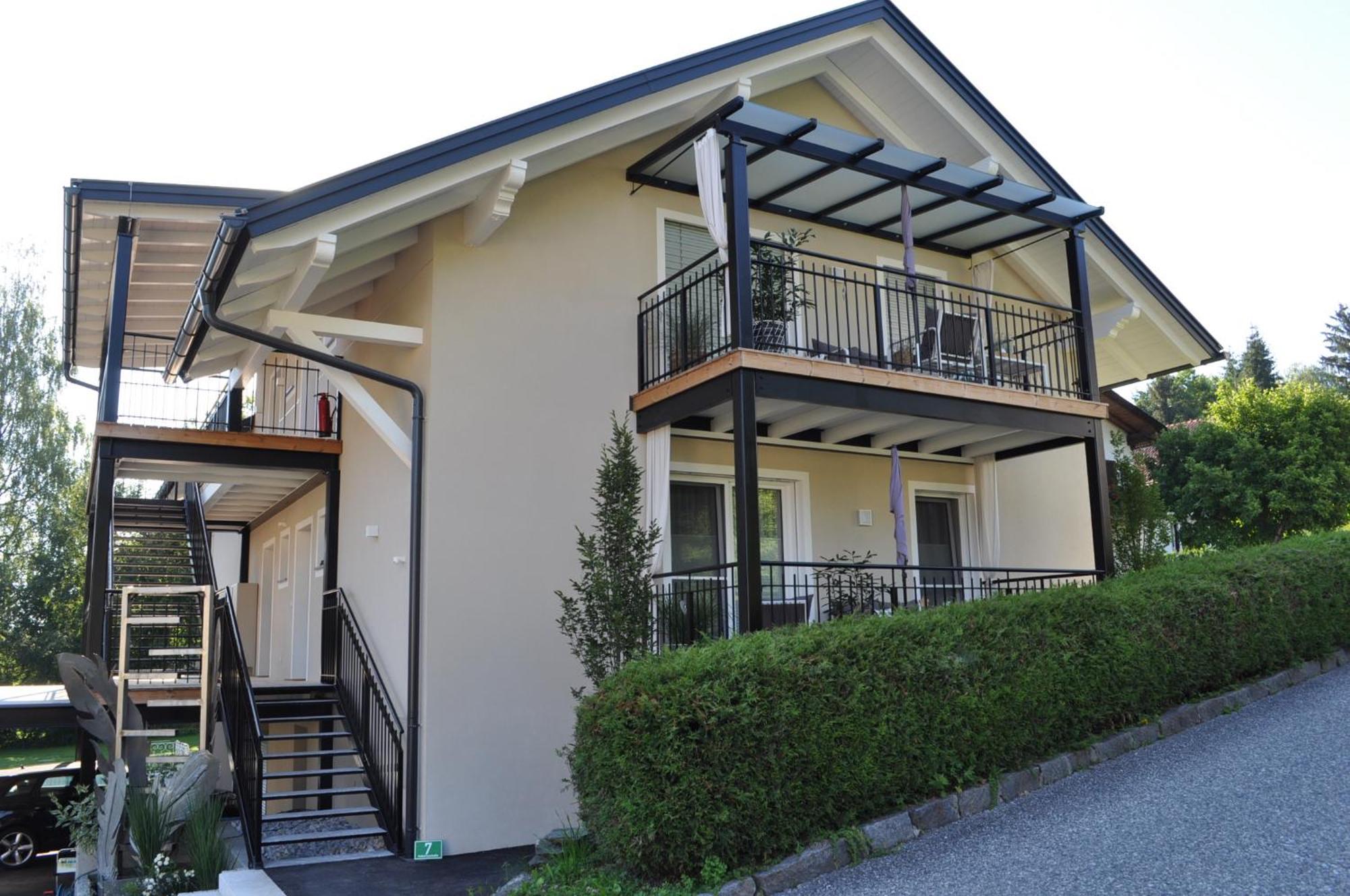 Ferienwohnung Binder Hubertusstrasse Velden am Woerthersee Exterior photo